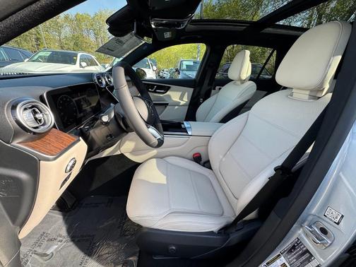 2025 Mercedes-Benz GLC 300 Base 4MATIC
