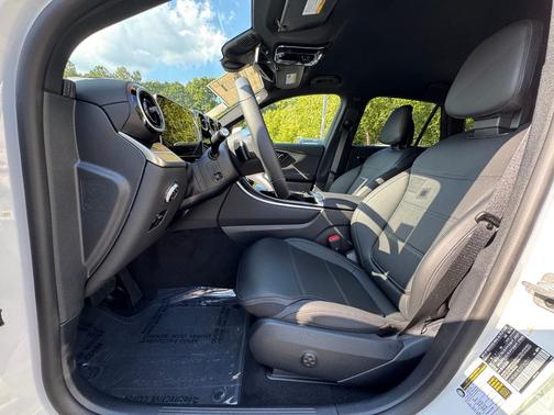 2025 Mercedes-Benz GLC 300 Base 4MATIC