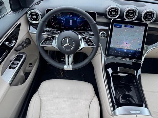 2025 Mercedes-Benz GLC 300 Base 4MATIC