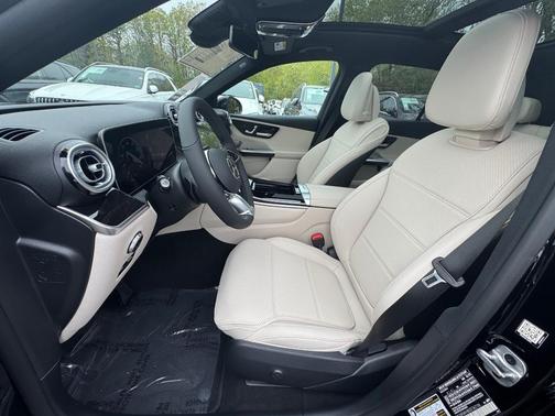 2025 Mercedes-Benz GLC 300 Base 4MATIC