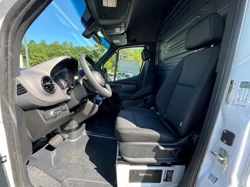 2025 Mercedes-Benz Sprinter 2500 170 WB High Roof Extended Cargo