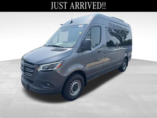 2024 Mercedes-Benz Sprinter 2500 144 WB Standard Roof Passenger