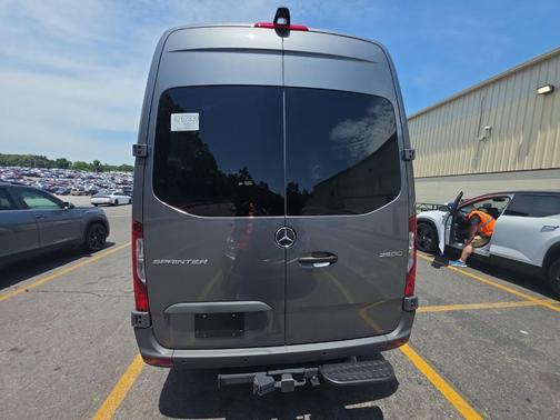 2024 Mercedes-Benz Sprinter 2500 144 WB Standard Roof Passenger