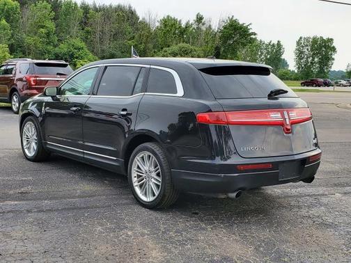 2019 Lincoln MKT Standard