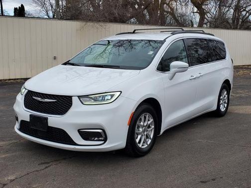 2022 Chrysler Pacifica Touring-L
