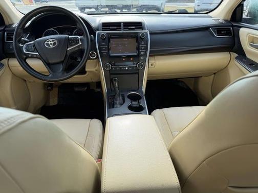 2016 Toyota Camry XLE