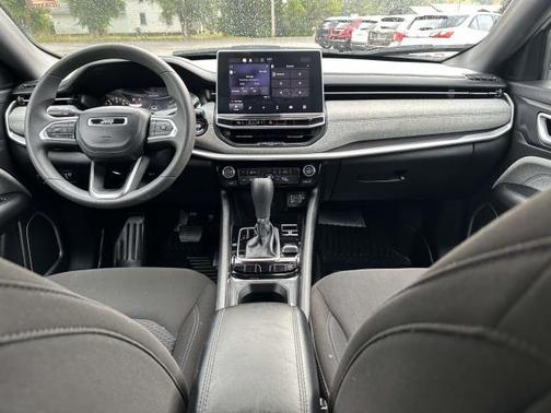 2023 Jeep Compass Sport