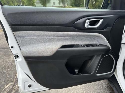 2023 Jeep Compass Sport
