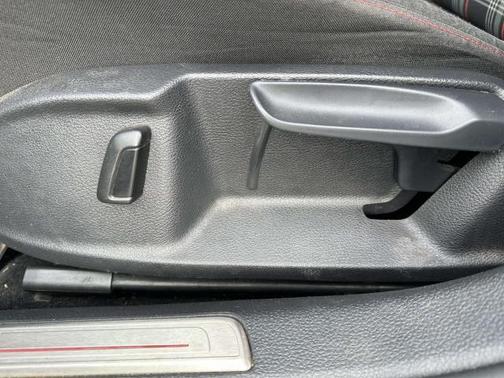 2015 Volkswagen Golf GTI DSG S