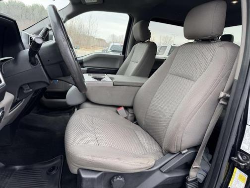 Black 2015 Ford F-150 XLT