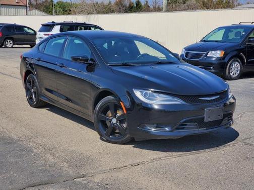 2016 Chrysler 200 S