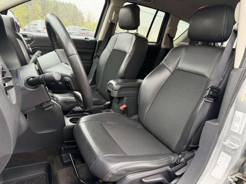 Silver 2014 Jeep Compass Sport