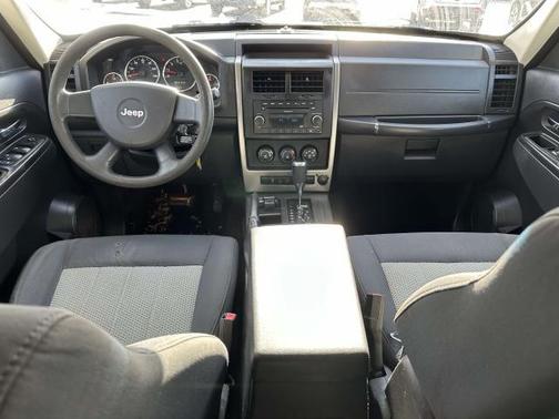 2010 Jeep Liberty Sport