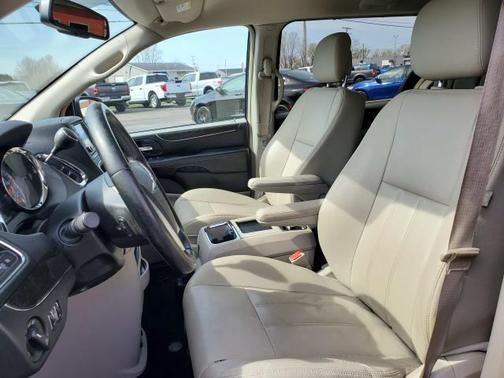 2015 Chrysler Town & Country Touring