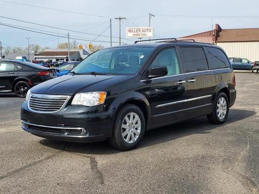 2015 Chrysler Town & Country Touring