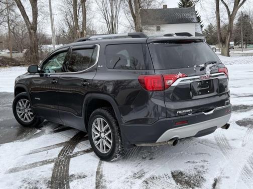 2018 GMC Acadia SLE-2