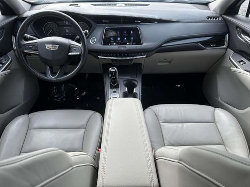 2021 Cadillac XT4 Premium Luxury