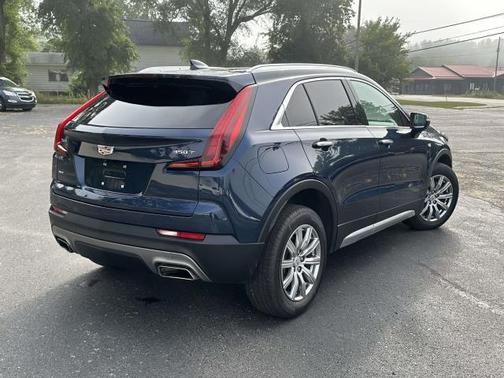 2021 Cadillac XT4 Premium Luxury