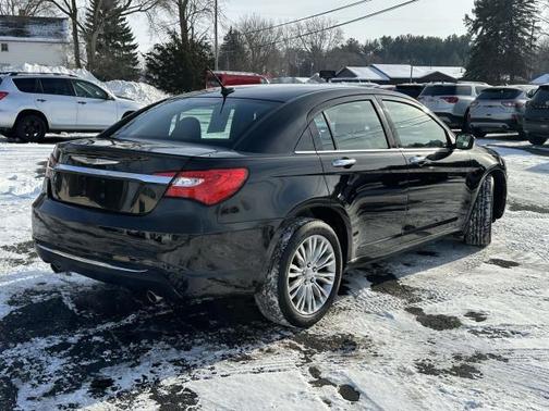 2013 Chrysler 200 Limited