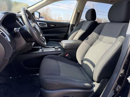 2019 Nissan Pathfinder SV