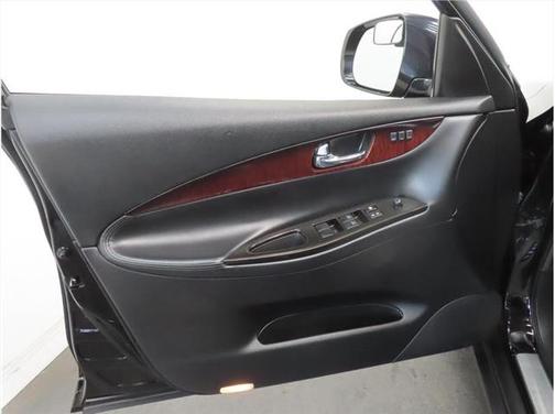 2017 INFINITI QX50 Base
