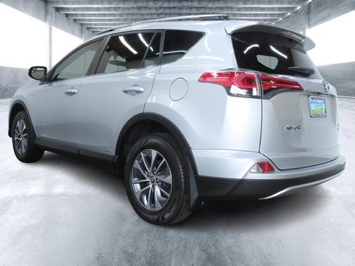 2016 Toyota RAV4 Hybrid XLE