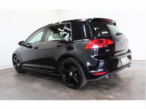 2016 Volkswagen Golf GTI 2.0T SE 4-Door