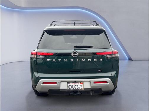 2022 Nissan Pathfinder SL 2WD