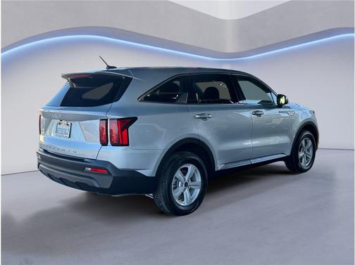 2022 Kia Sorento LX