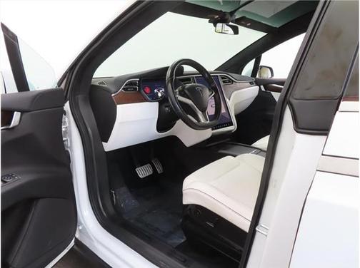 2016 Tesla Model X P90D