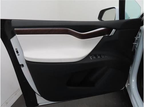 2016 Tesla Model X P90D