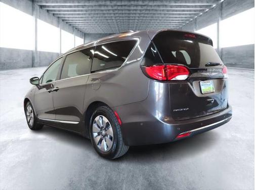 2018 Chrysler Pacifica Hybrid Limited