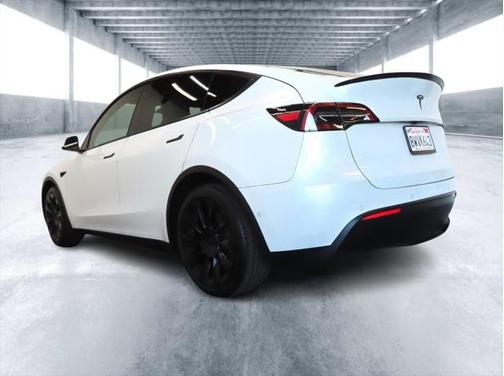 2021 Tesla Model Y Long Range Dual Motor All-Wheel Drive