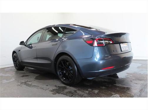 2020 Tesla Model 3 Standard Range