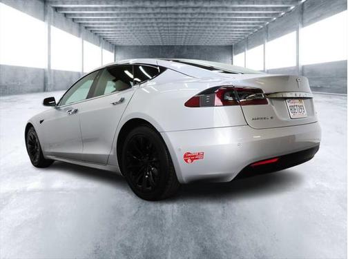 2018 Tesla Model S 75D