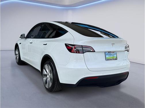 Pearl White Multi-Coat 2022 Tesla Model Y Long Range Dual Motor All-Wheel Drive