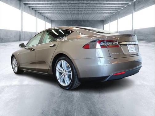 2015 Tesla Model S 85D