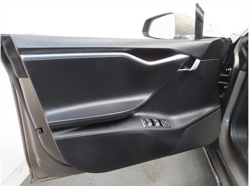 2015 Tesla Model S 85D