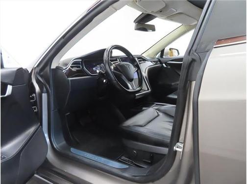2015 Tesla Model S 85D