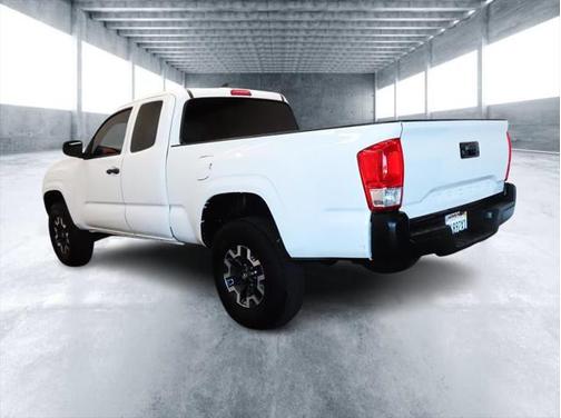 2016 Toyota Tacoma SR