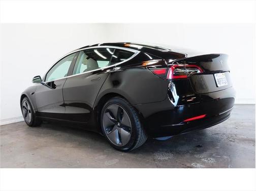2019 Tesla Model 3 Standard Range Plus