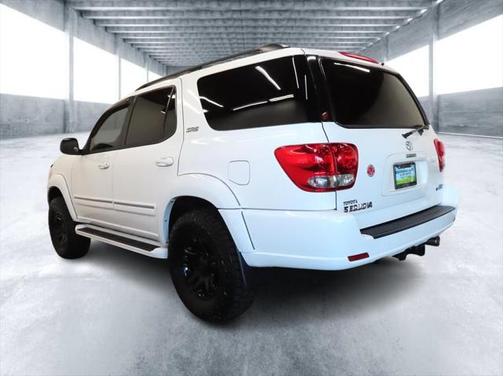 2005 Toyota Sequoia SR5