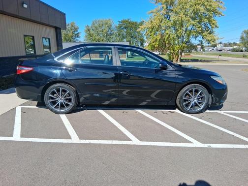 2016 Toyota Camry XSE