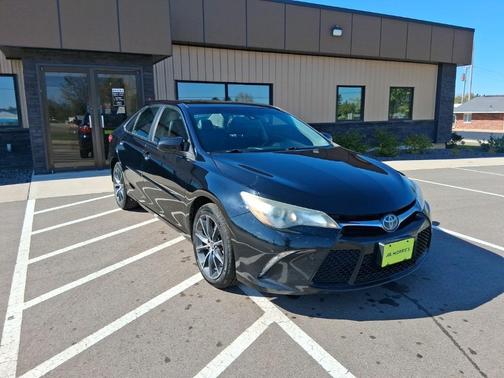 2016 Toyota Camry XSE
