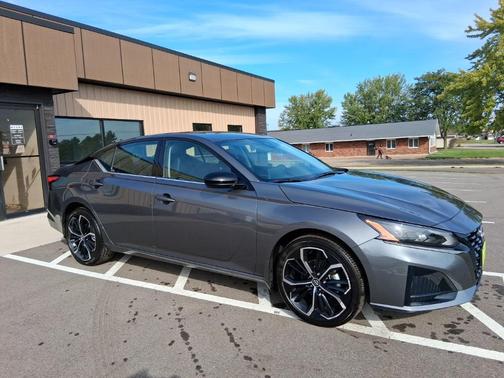 2025 Nissan Altima SR AWD
