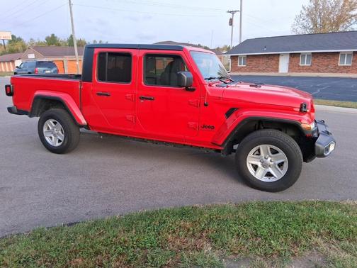 2023 Jeep Gladiator Sport S