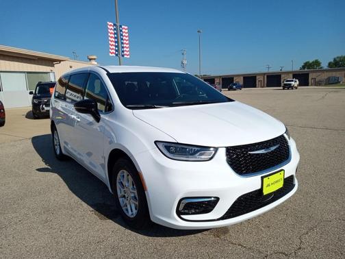 2025 Chrysler Pacifica L