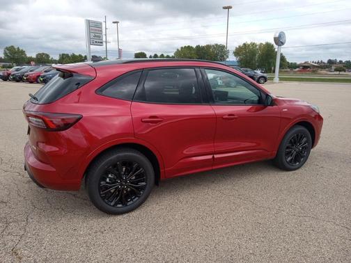 2025 Ford Escape ST-Line Elite