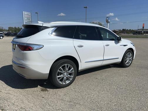 2022 Buick Enclave AWD Essence