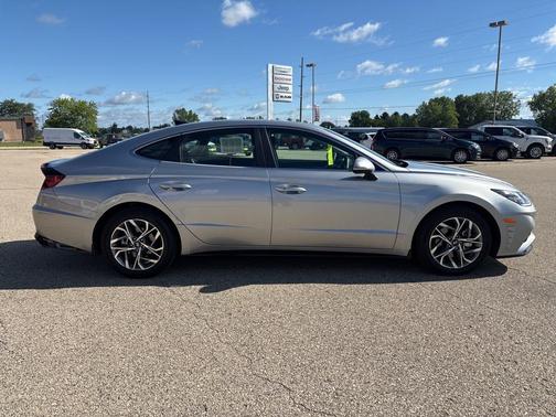 2021 Hyundai SONATA SEL